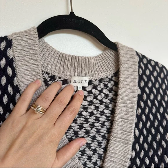 KULE Barton Cardigan in Navy Size Medium - Picture 8 of 11